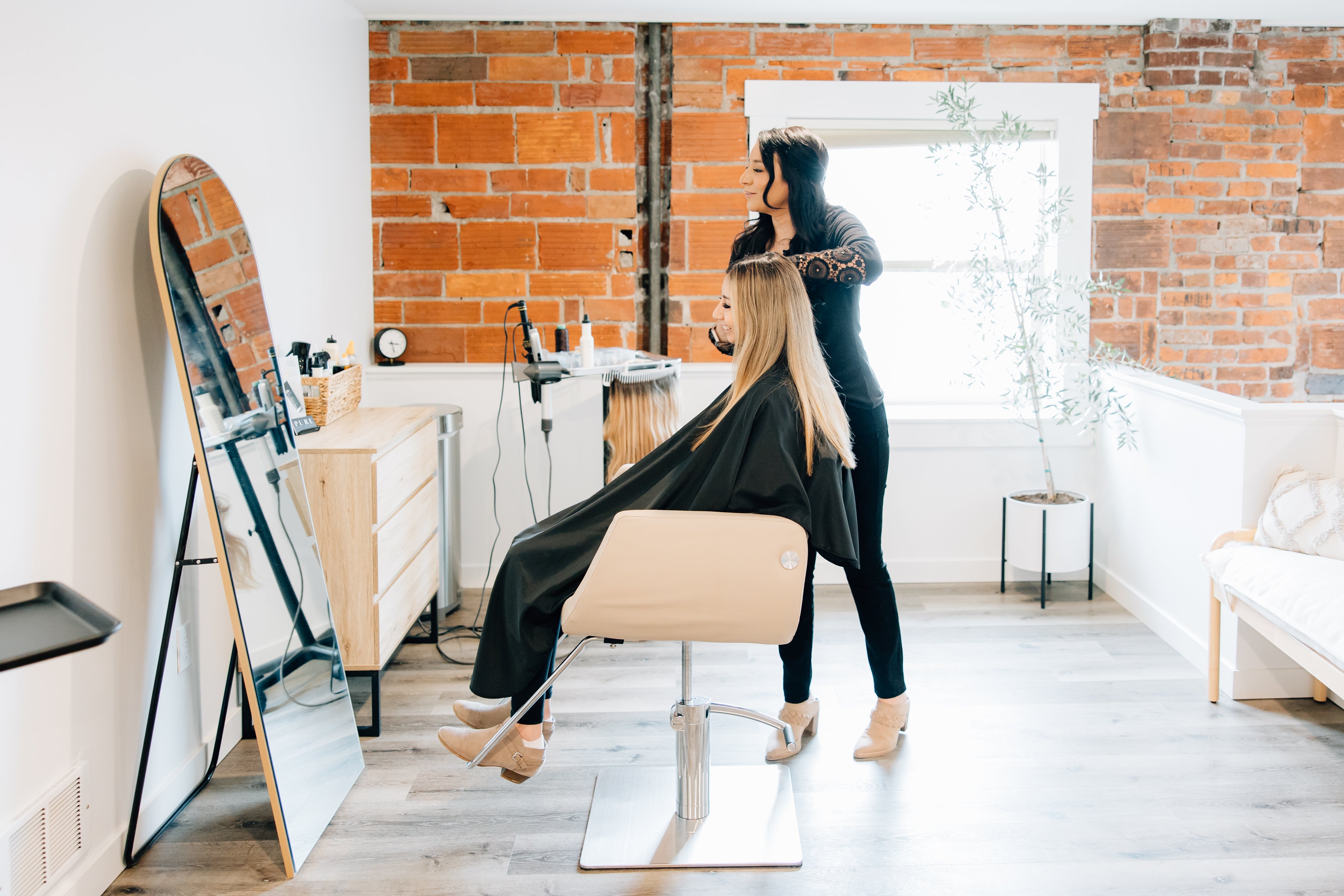 Hair Protection 101: Keeping Your Mane Healthy and Gorgeous this Summer